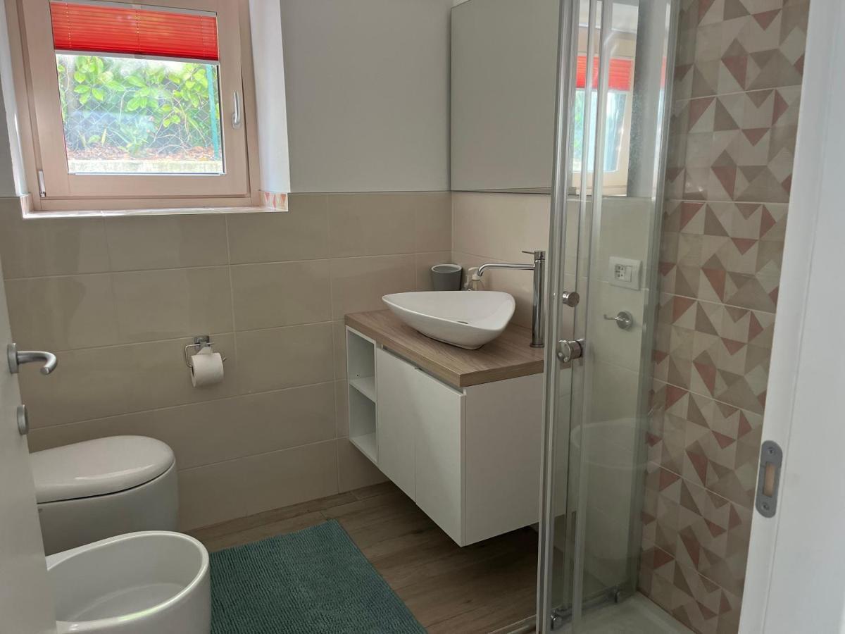 Lido 3 Pool, 30M From The Lake, Pet Friendly Como Lake Colico Exterior foto